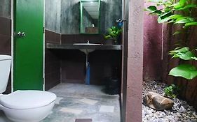 Forest Bungalows & Mama'S Restaurant